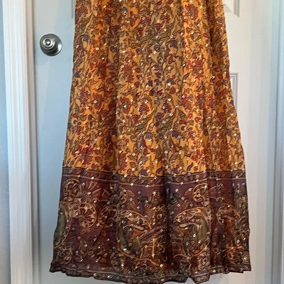 Mustard Yellow Gown (dress) - Picture 4 of 9